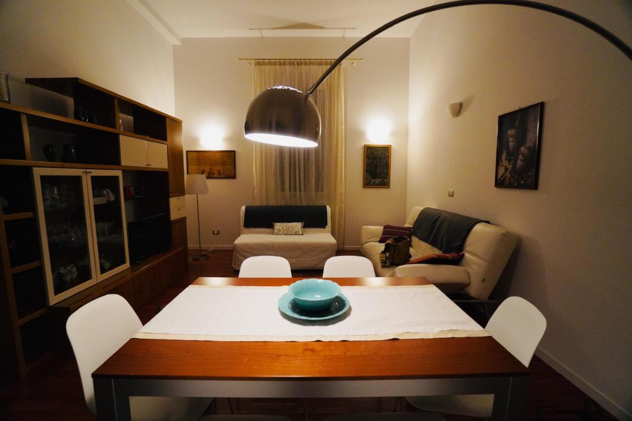 볼로냐 A Casa Di Enza 아파트 외부 사진