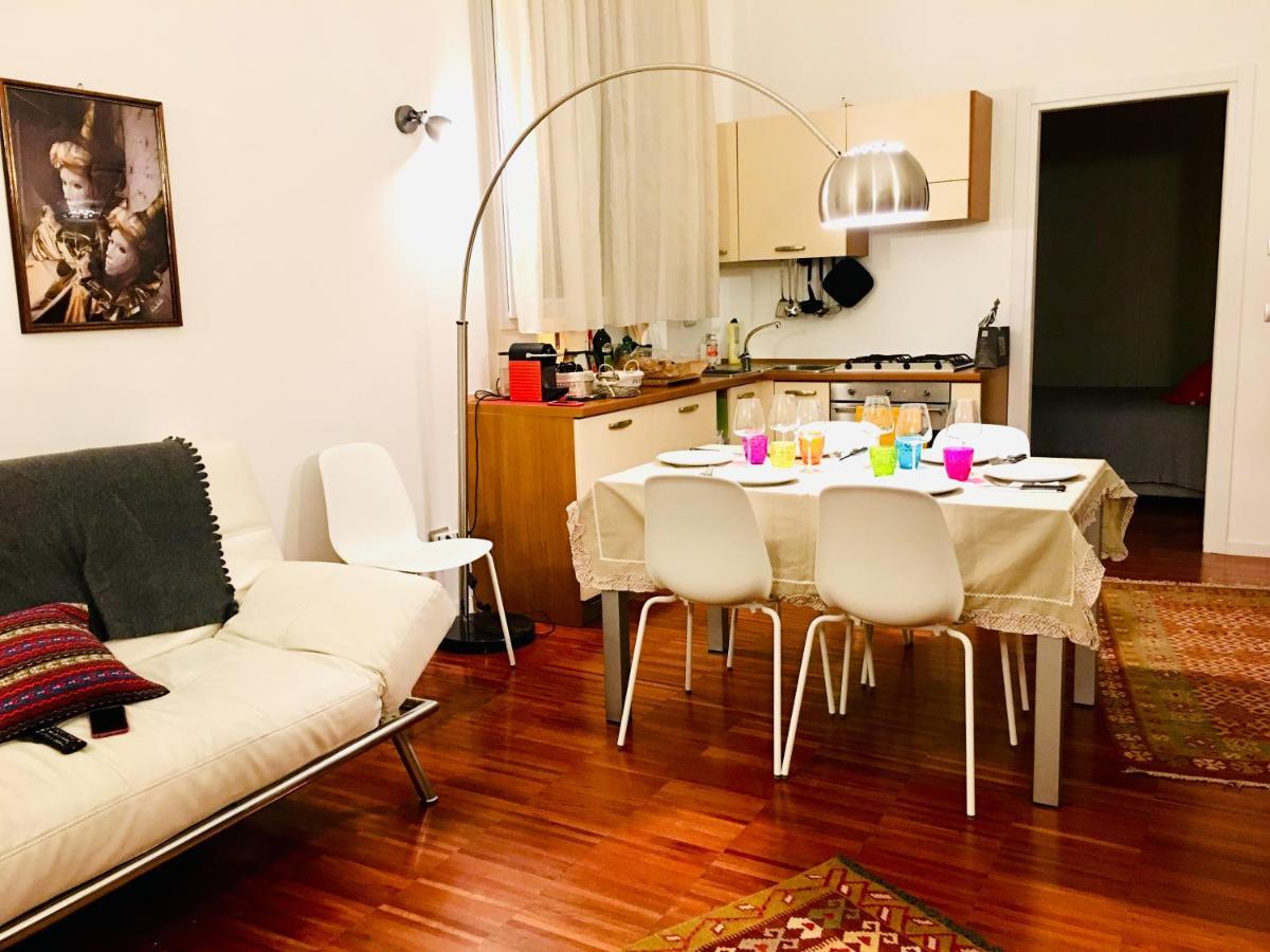 볼로냐 A Casa Di Enza 아파트 외부 사진